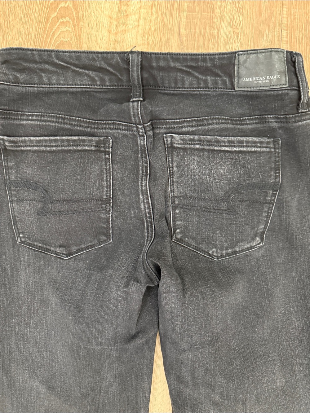 American Eagle Outfitters Women’s Dark Gray/Black Skinny Jeans - Picture 4 of 11